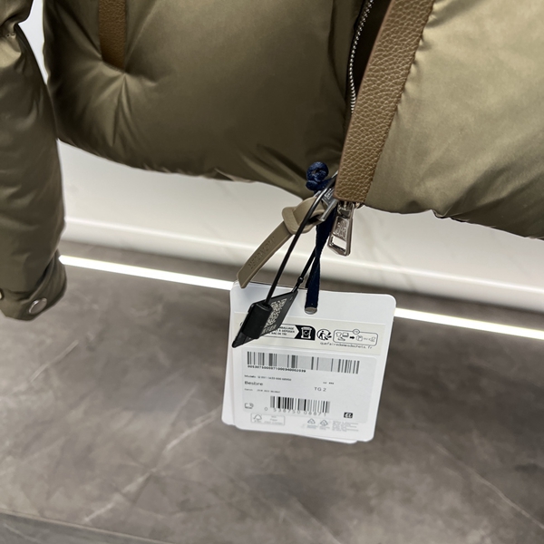 ハイクオリティダウンジャケット細部ディテール